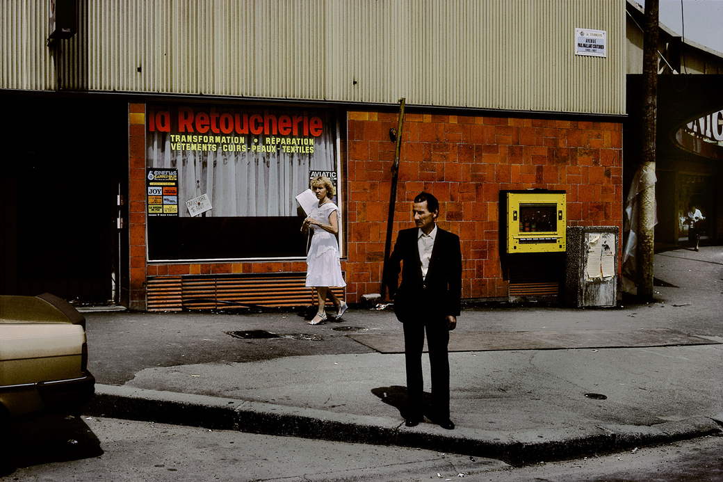 HarryGruyaert-FRANCE-Ile-de-FranceRegion-SeineSaintDenisDepartment-LaCourneuveStreetscene1985