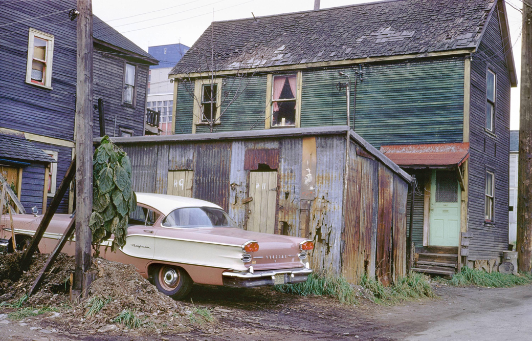 FredHerzog-New_Pontiac_1957